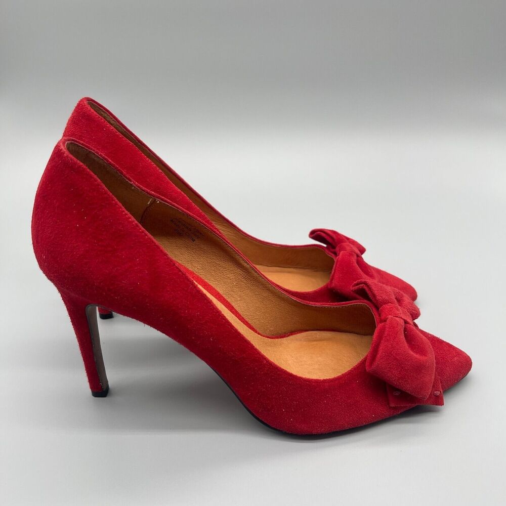 HALOGEN Heels Womens Size 8.5 M Gorgeous Red Suede Bow